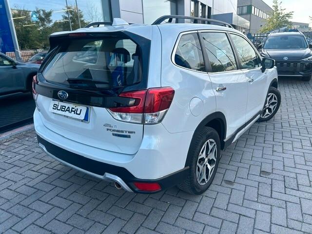 Subaru Forester 2.0 e-Boxer CVT Lineartronic FREE