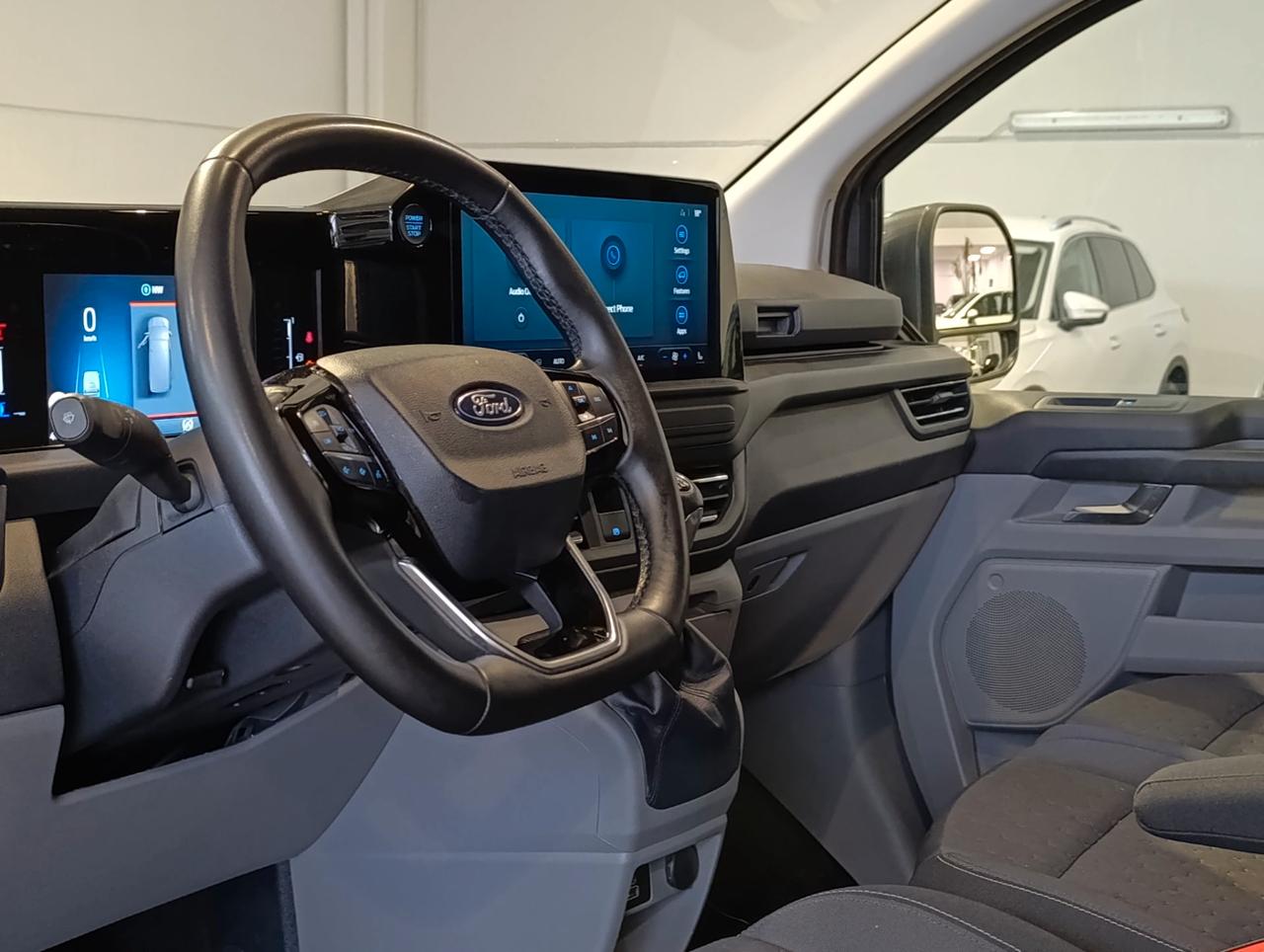 FORD Transit Custom V710 320 2.0 ecoblue 150cv combi M1 Titanium L2H1