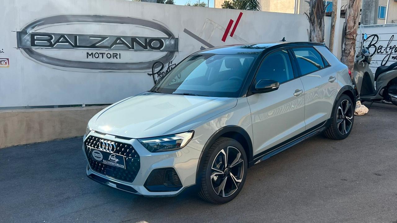 AUDI A1 ALLSTREET 30 TFSI S-TRONIC IDENTITY CONTRAST NUOVA DA IMMATRICOLARE