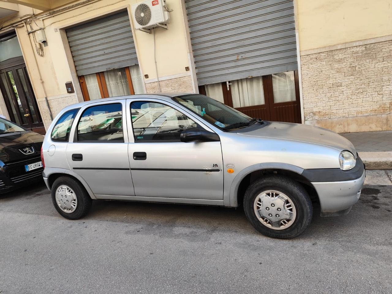 Opel Corsa 1.0i 12V cat 5 porte Viva