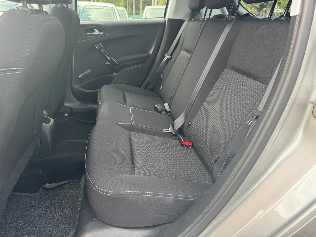 Peugeot 208 PureTech 82 5 porte Access