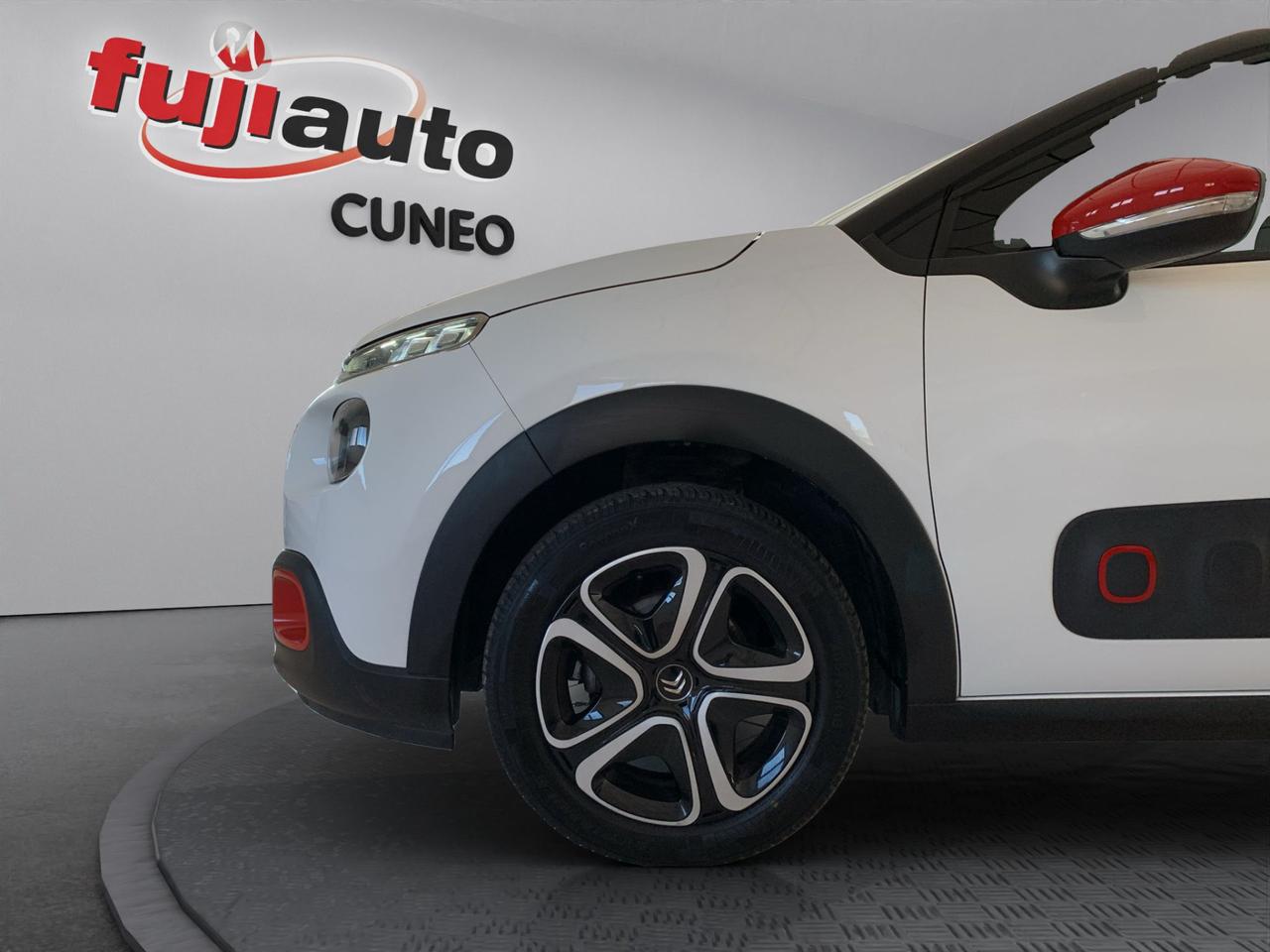 Citroen C3 1.2 puretech Shine s&s 83cv