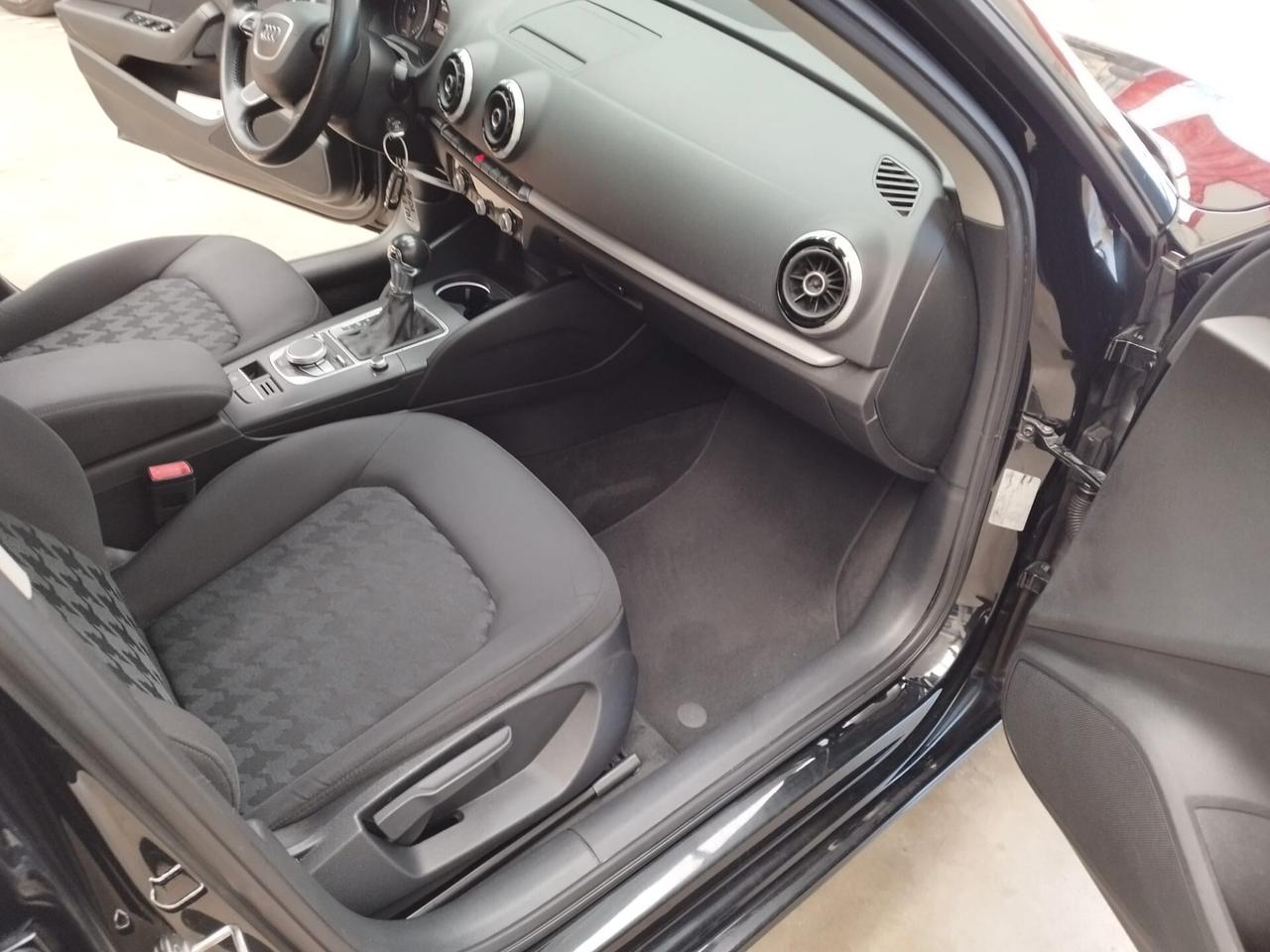 Audi A3 SPB 1.6 TDI clean diesel S tronic Ambiente