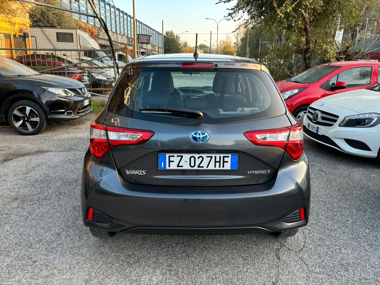 Toyota Yaris 1.5 Hybrid 5 porte OK Neopatentati