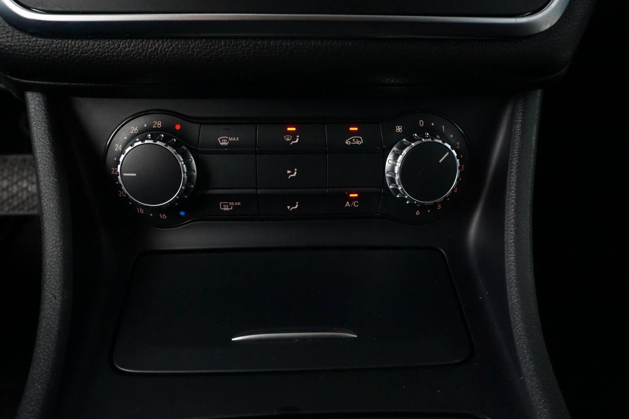 Mercedes-benz CLA 200 CDI Automatic Sport Night Edition