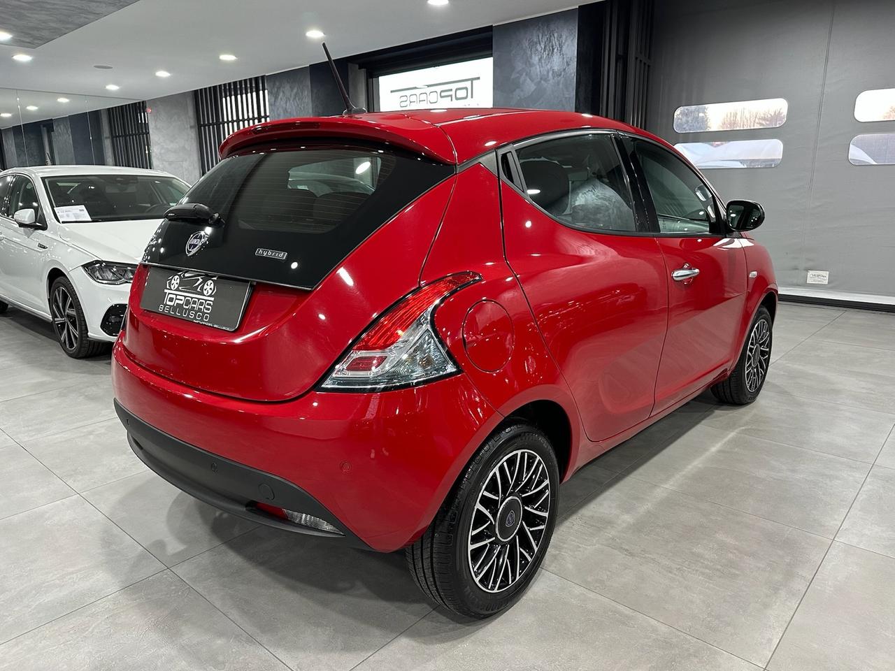 Lancia Ypsilon 1.0 69cv Hybrid 5 porte NEOPATENTATI