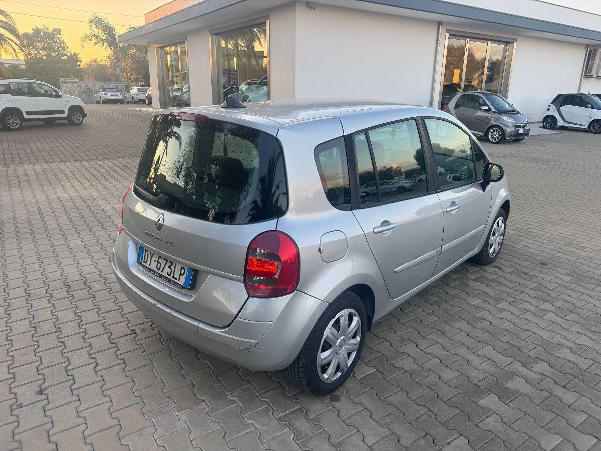 RENAULT Grand Modus 1.5 dCi 85CV Dynamique