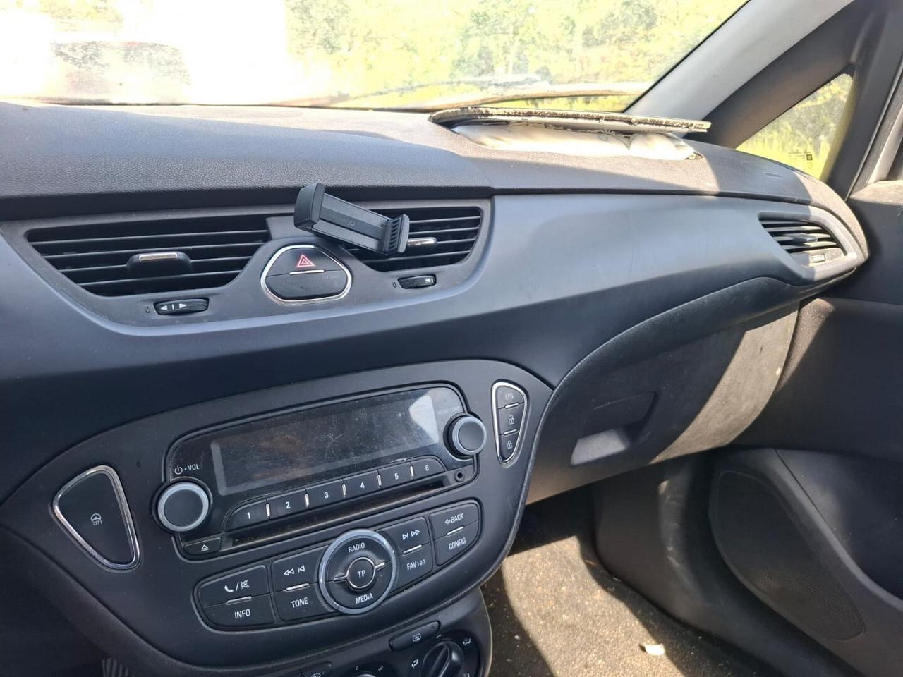 OPEL CORSA E 2017 GPL SINISTRATA