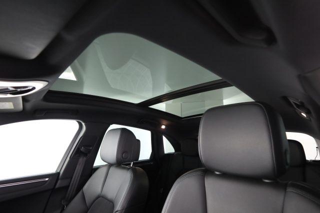 PORSCHE Macan Macan