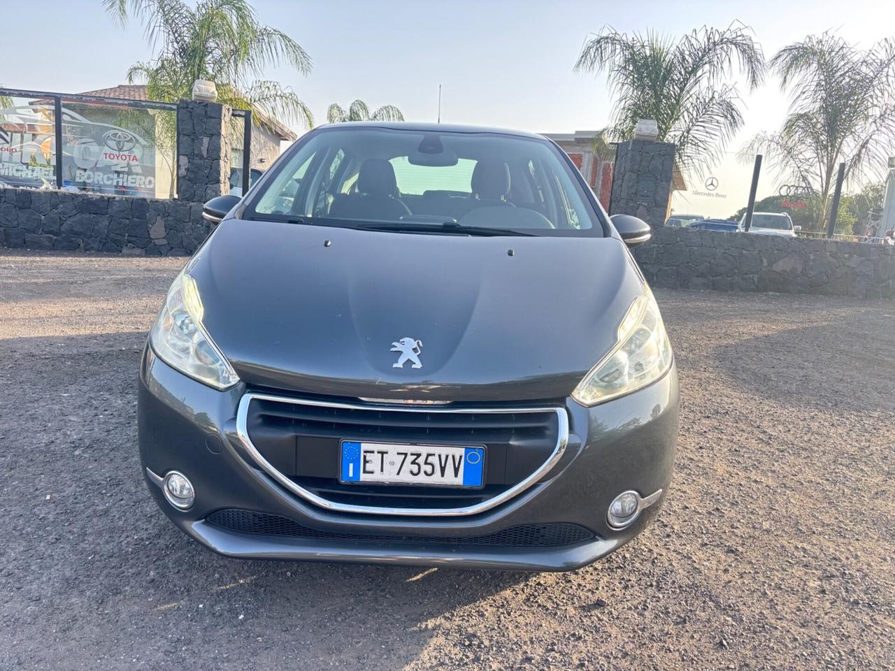 Peugeot 208 1.4 HDi 68 CV 5 porte Allure