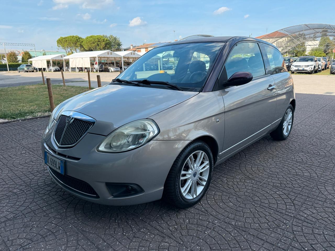 Lancia Ypsilon 1.4 16V Sport MomoDesign GPL valido fino 2036
