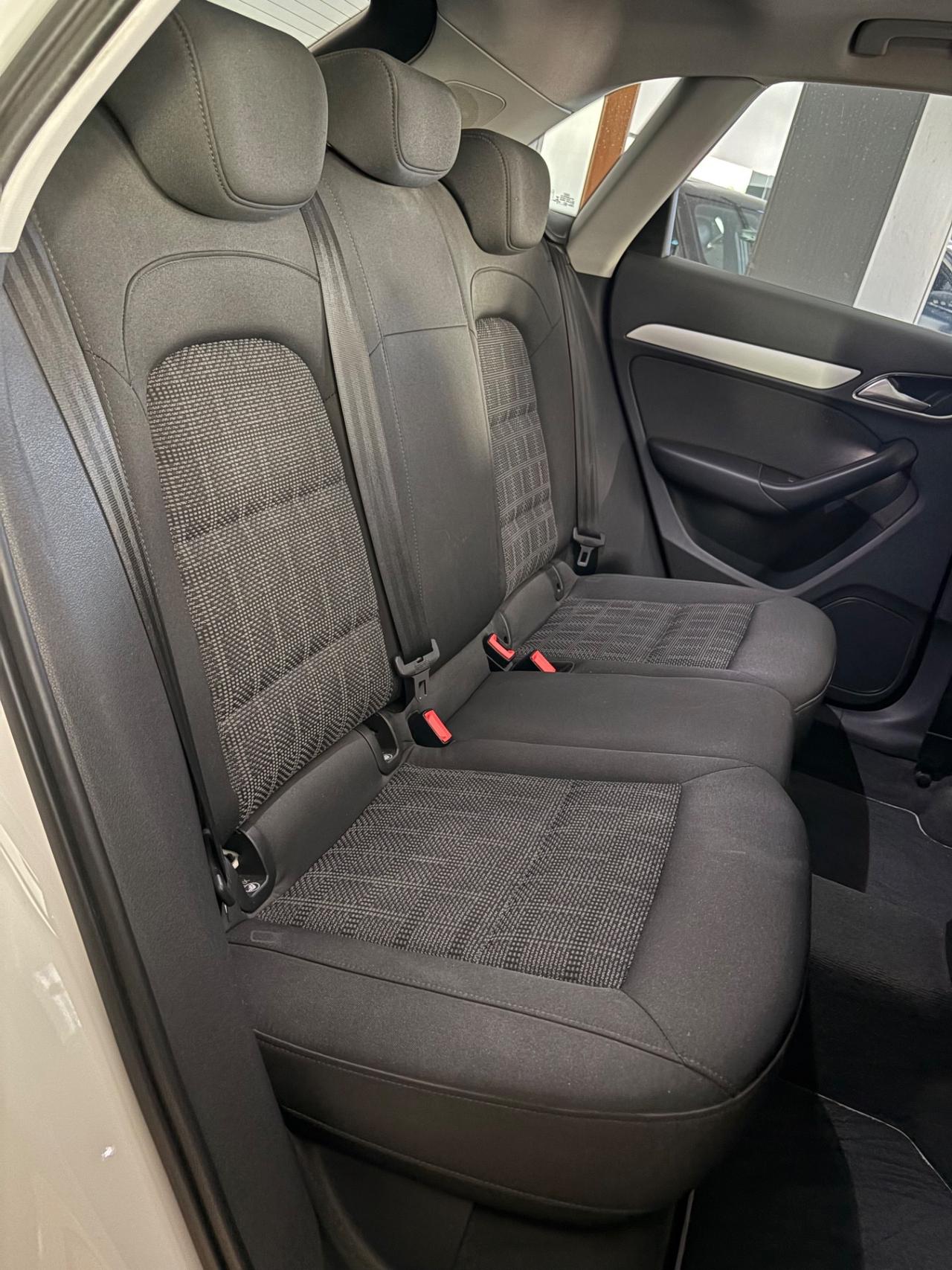 Audi Q3 2.0 TDI 150 CV quattro S tronic Sport