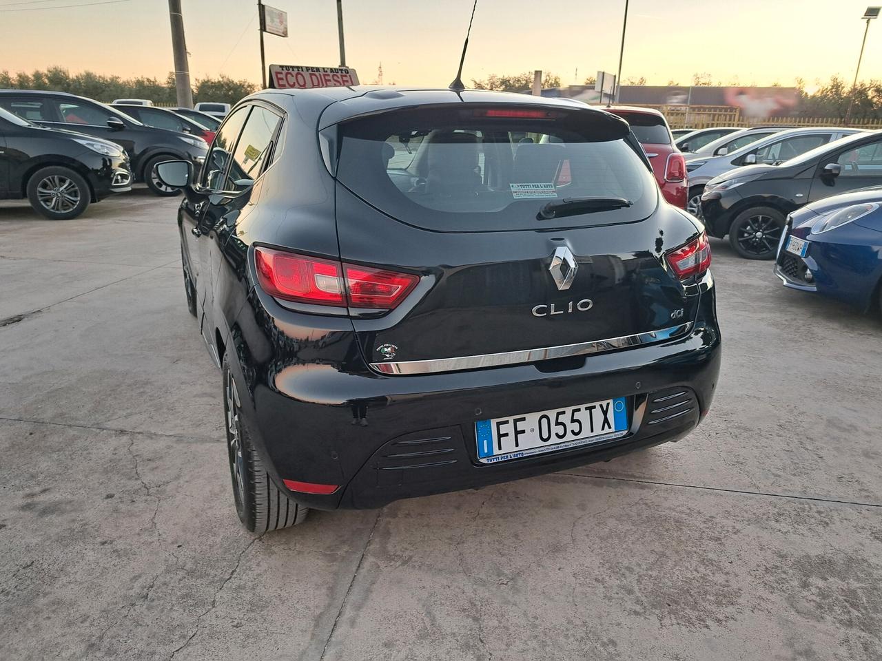 Renault Clio 1.5 dCi 75 CV Moschino - 2016