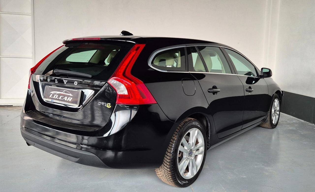 Volvo V60 D2 1.6 Powershift Summum