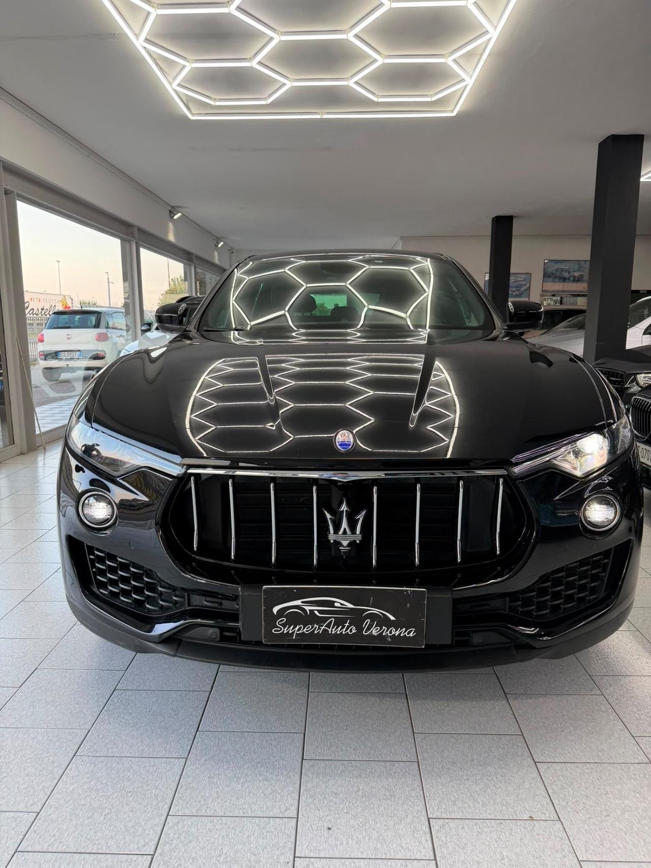 Maserati Levante V6 Diesel 275 CV AWD TETTO