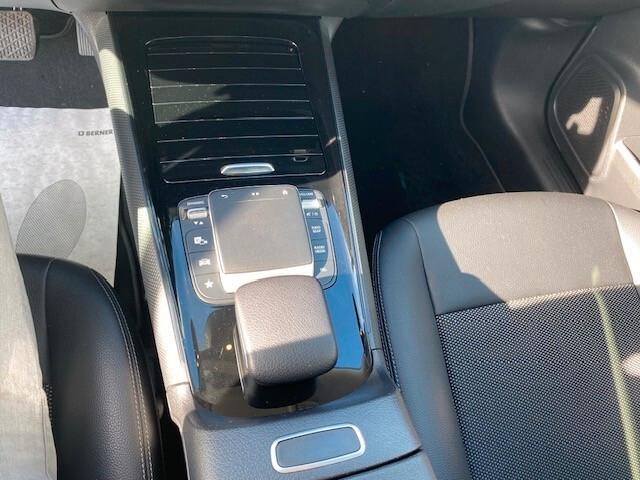 Mercedes GLA 180 d Automatic Business Extra 2000 116 Cv 2021 LED/Tetto