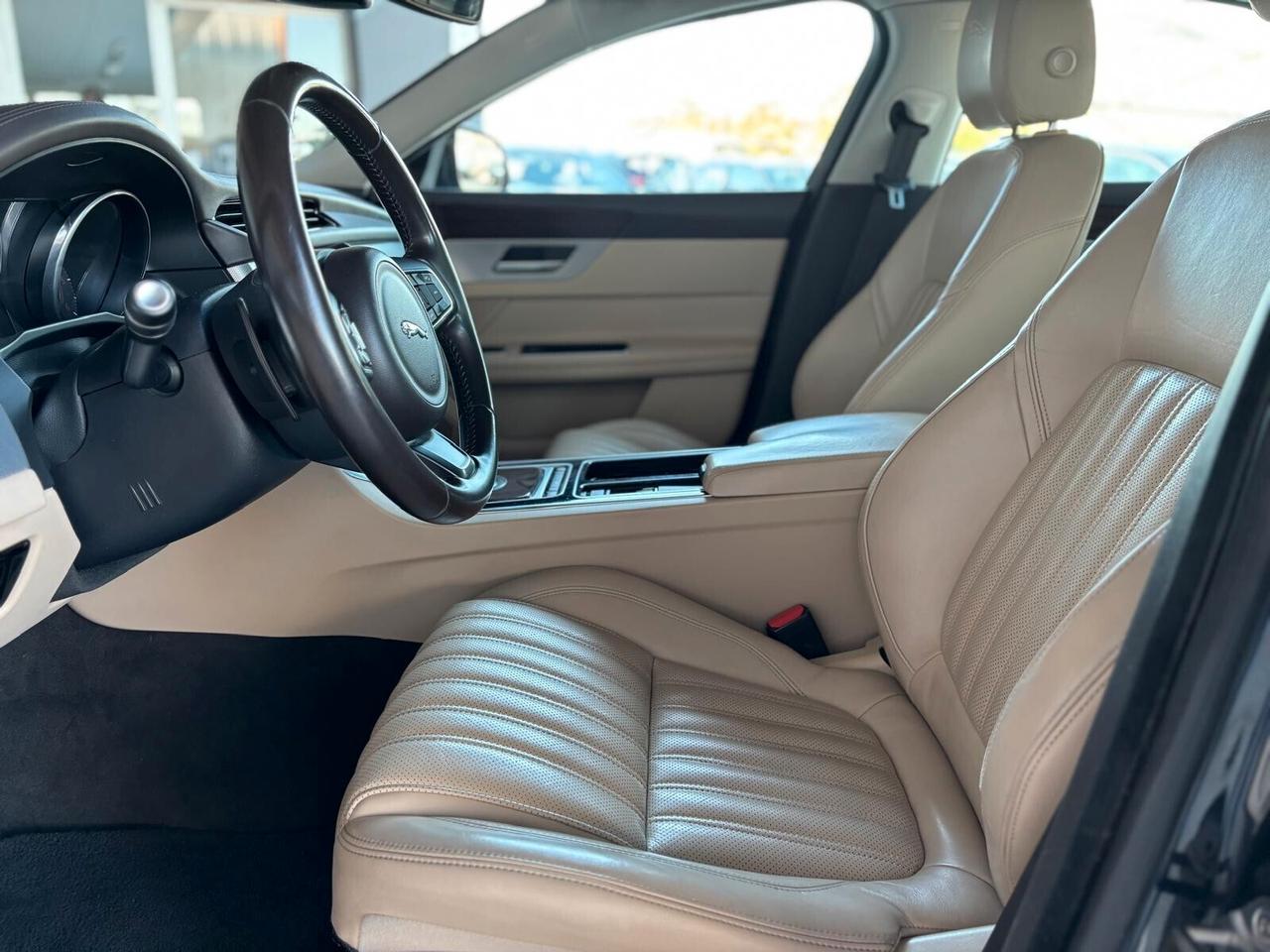 Jaguar XF 2.0 D 180 CV AWD aut. Prestige