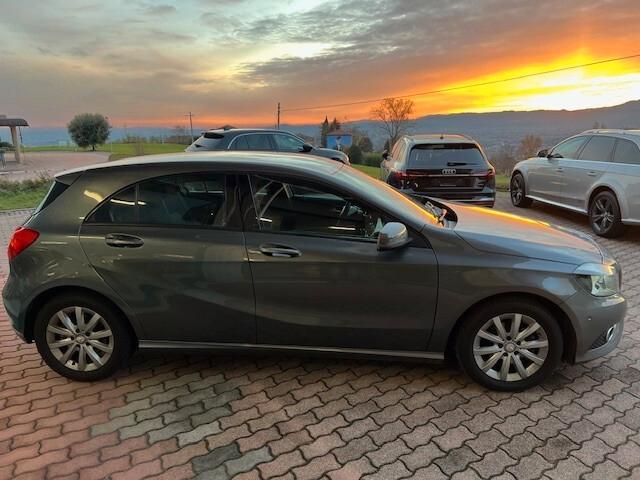 Mercedes-benz A 180 Navi, Sensori, Bluetooth, Neopatentati