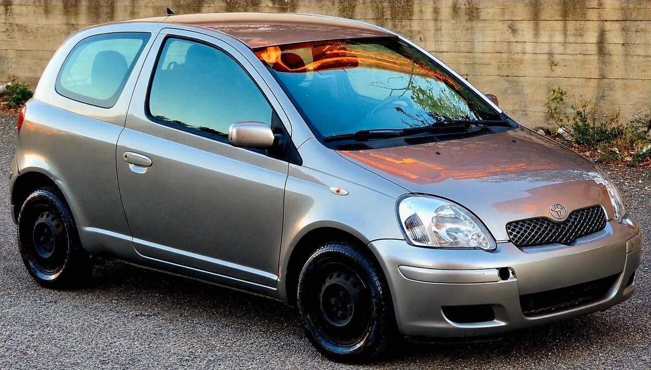 Toyota Yaris 1.0i 16V cat 3 porte Sol-2003