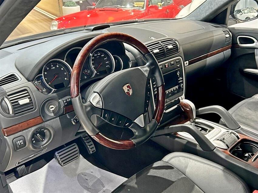 Porsche Cayenne 4.8 GTS