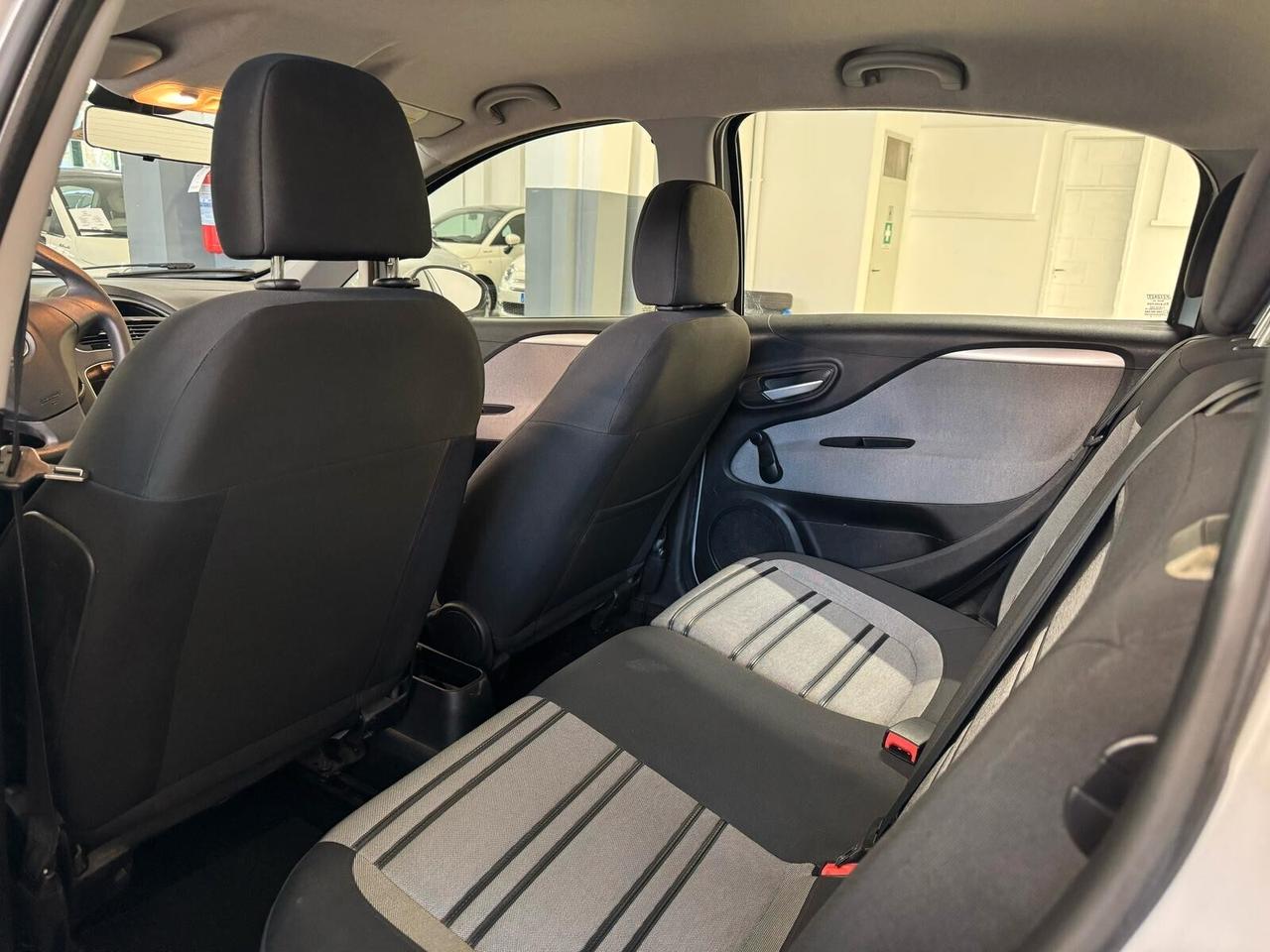 Fiat Punto Evo 5p 1.4 AUTOMATICA 77cv GARANZIA 12 MESI