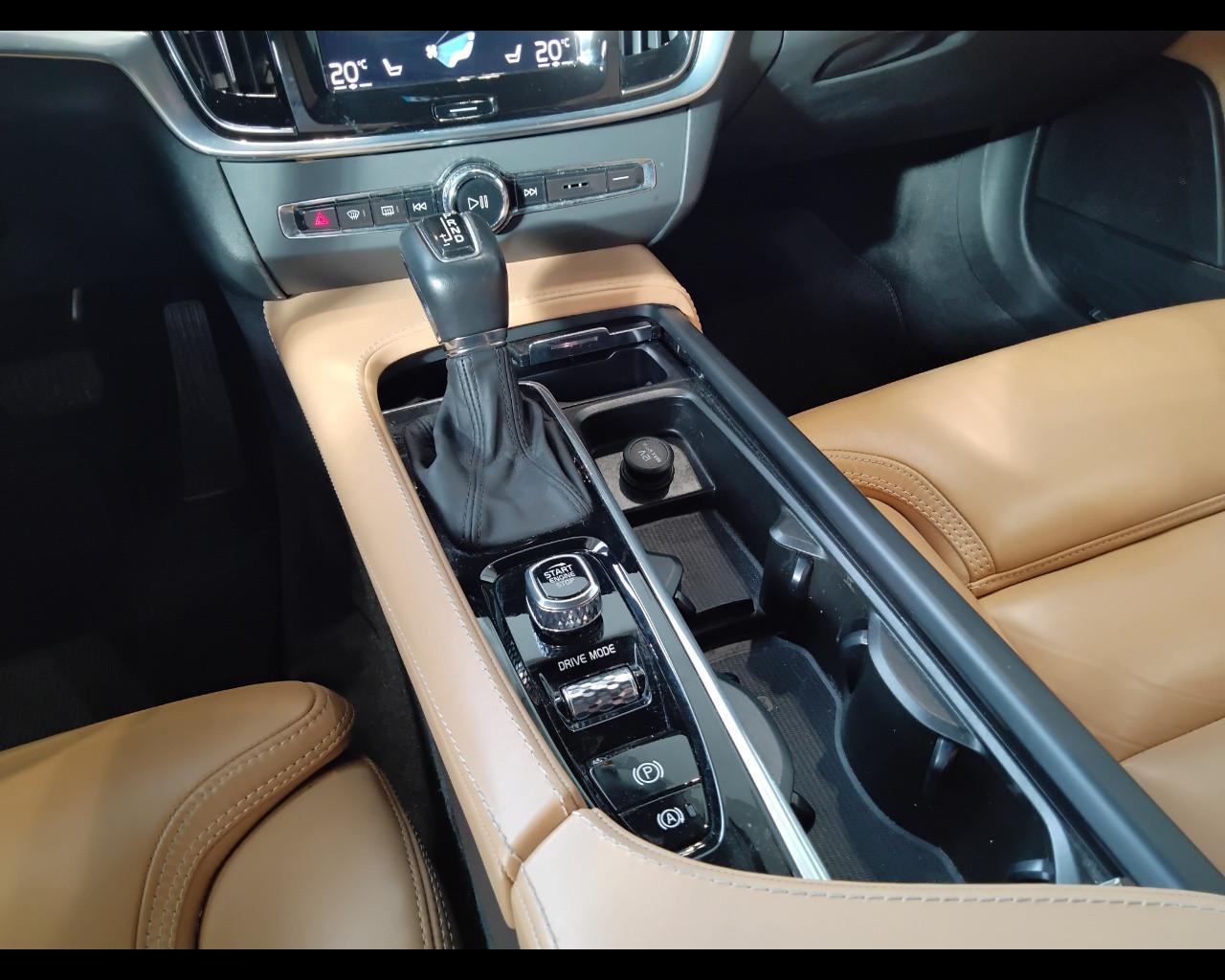 VOLVO V90 2016 Cross Country - V90 Cross Country 2.0 d4 Pro awd ge