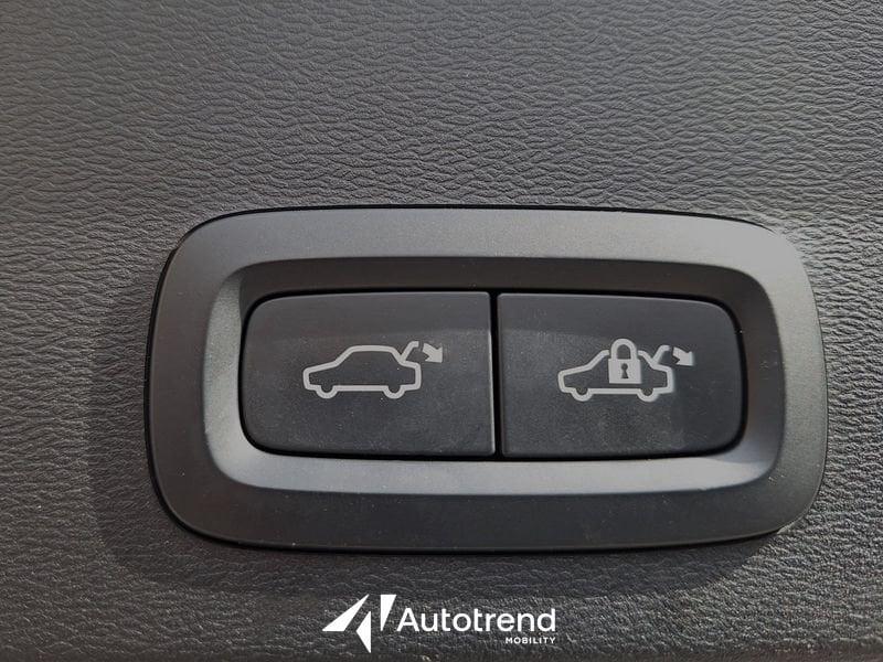 Volvo XC40 D3 150 CV Automatica NAVI LED Momentum Pro