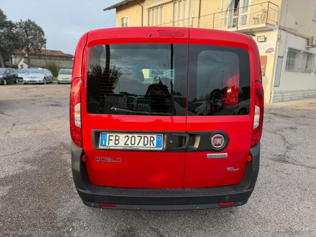 Doblò 1.6 MJT 90CV S&S PL-TN CARGO VETRATO
