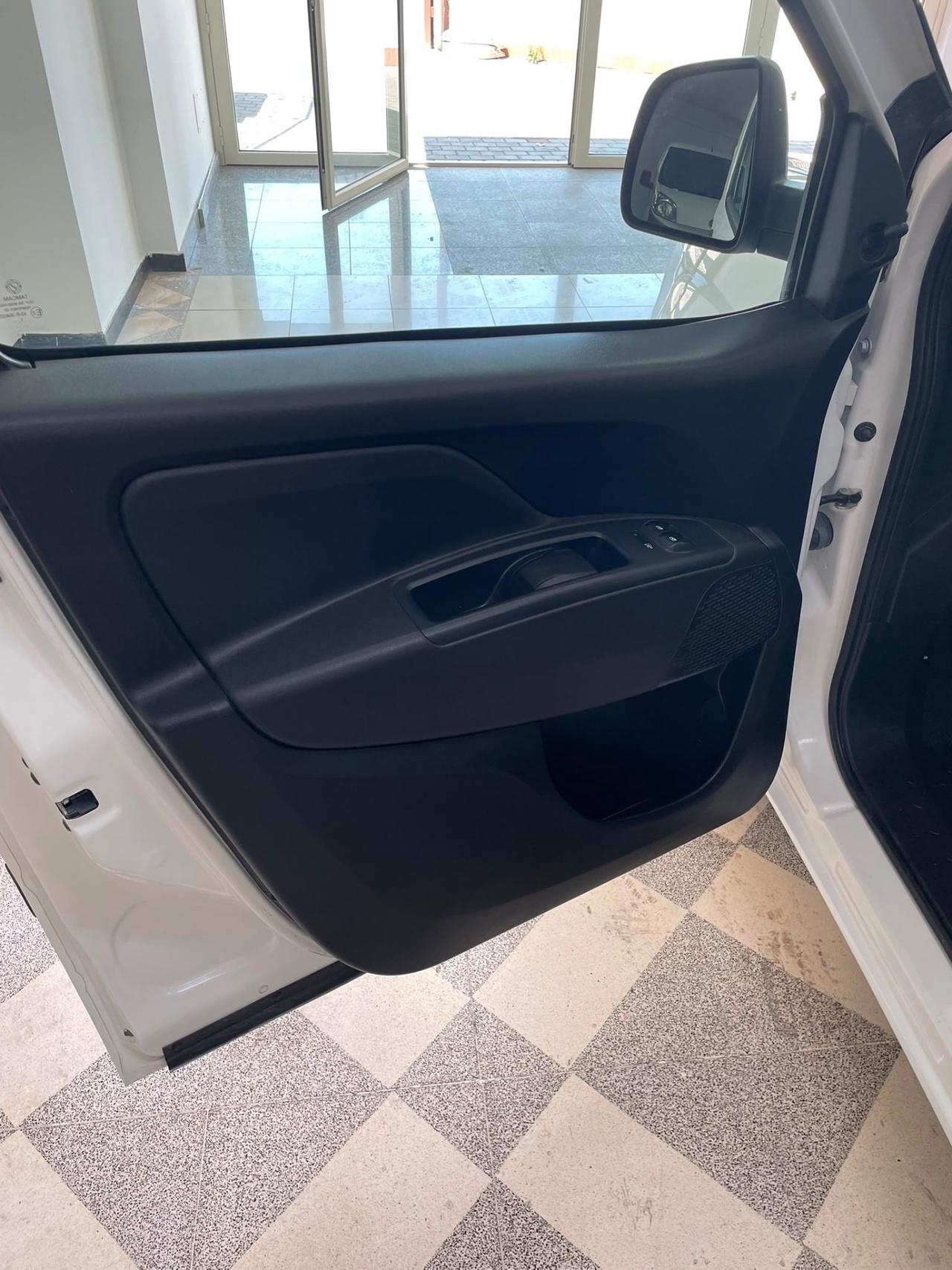 Fiat Doblo Doblò 1.6 MJT 105CV S&S PL-TN Cargo Maxi Lounge