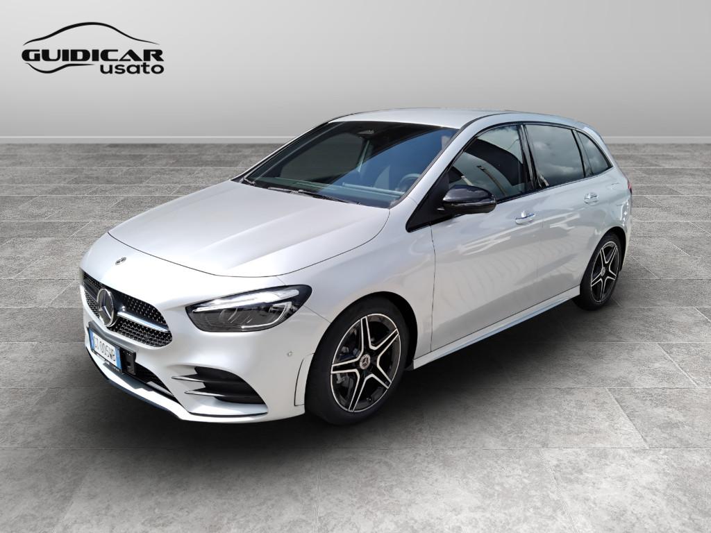 Mercedes-Benz Classe B - W247 2023 - B 180 d AMG Line Premium auto
