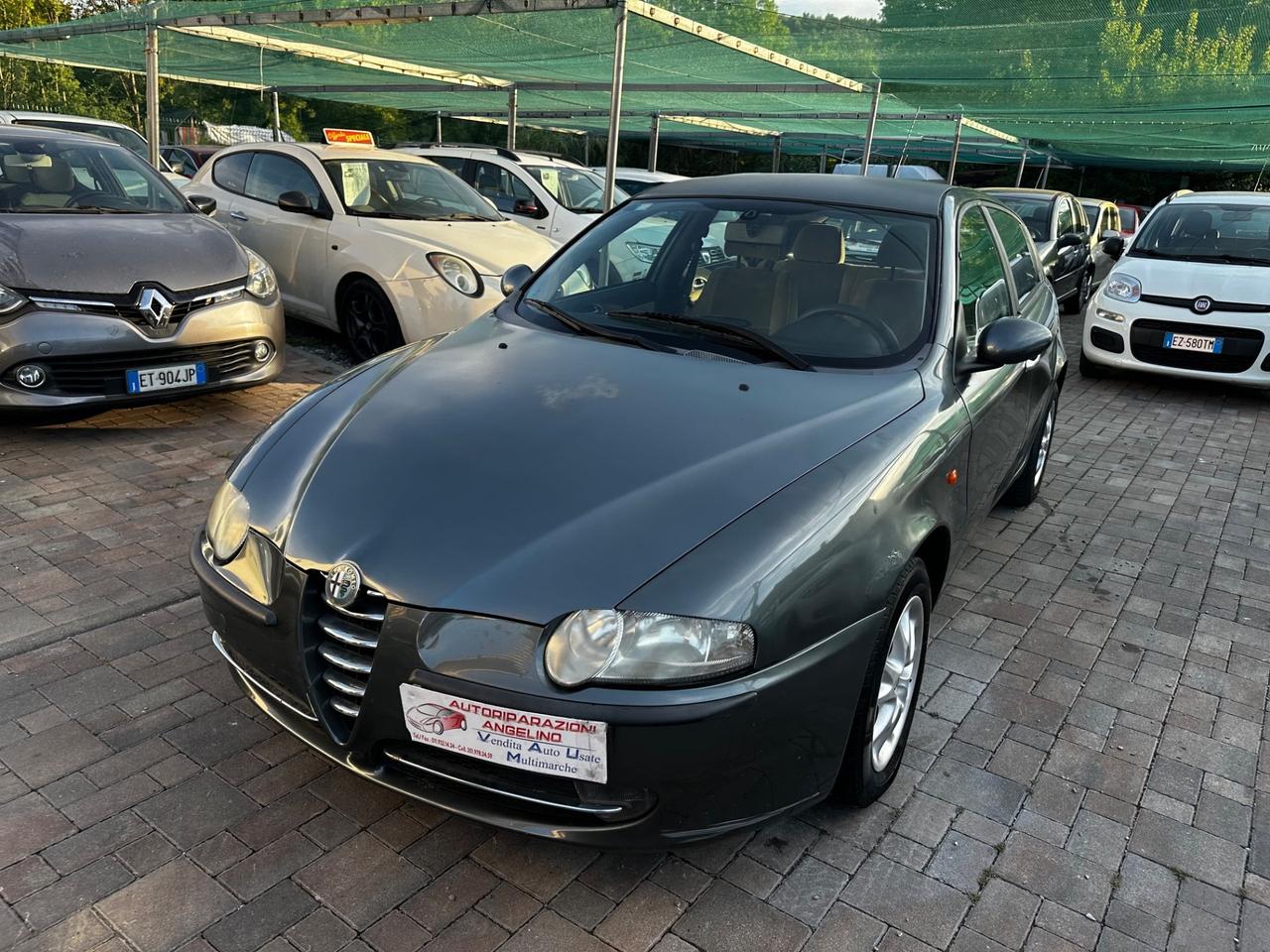 Alfa Romeo 147 1.6i 16V Twin Spark cat 5p. Distinctive