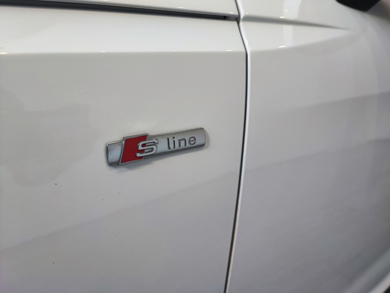 Audi A4 35 TDI S tronic line edition