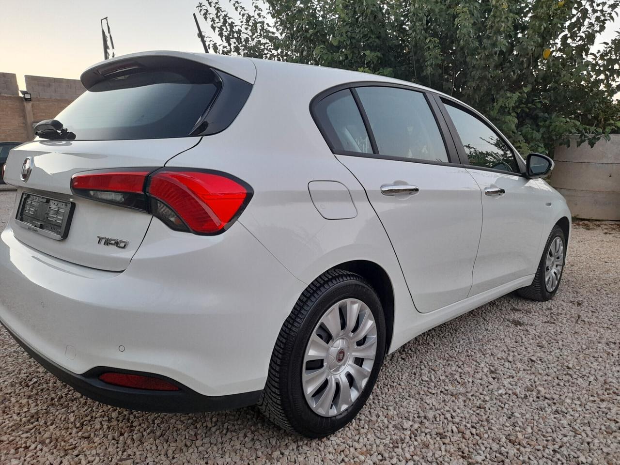 Fiat Tipo 1.6 Mjt S&S 5 porte Easy 2017 NAVI