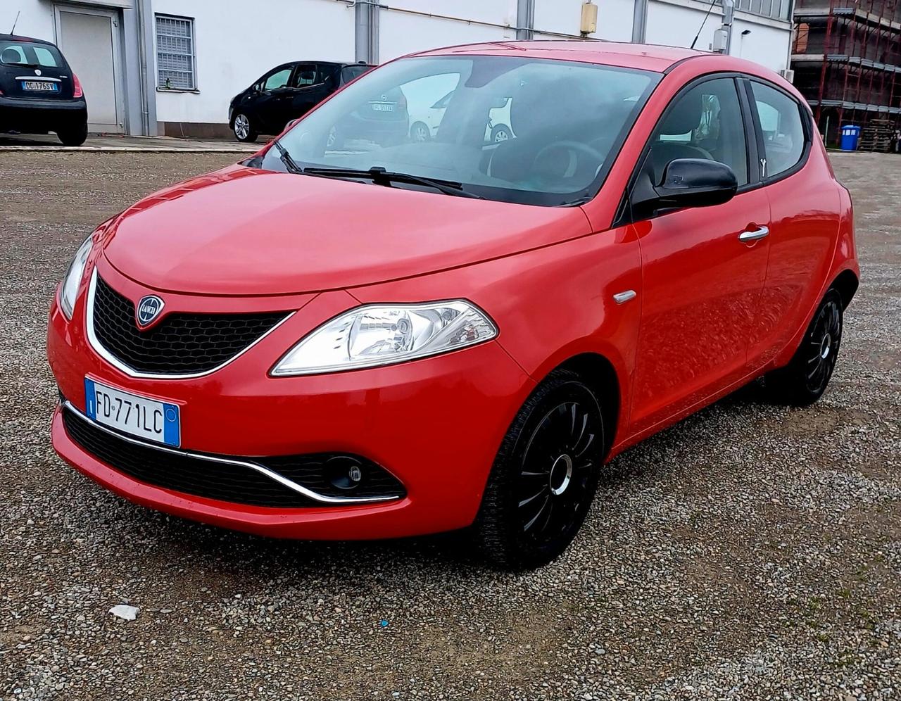 Lancia Ypsilon 1.2 69 CV 5 porte Platinum