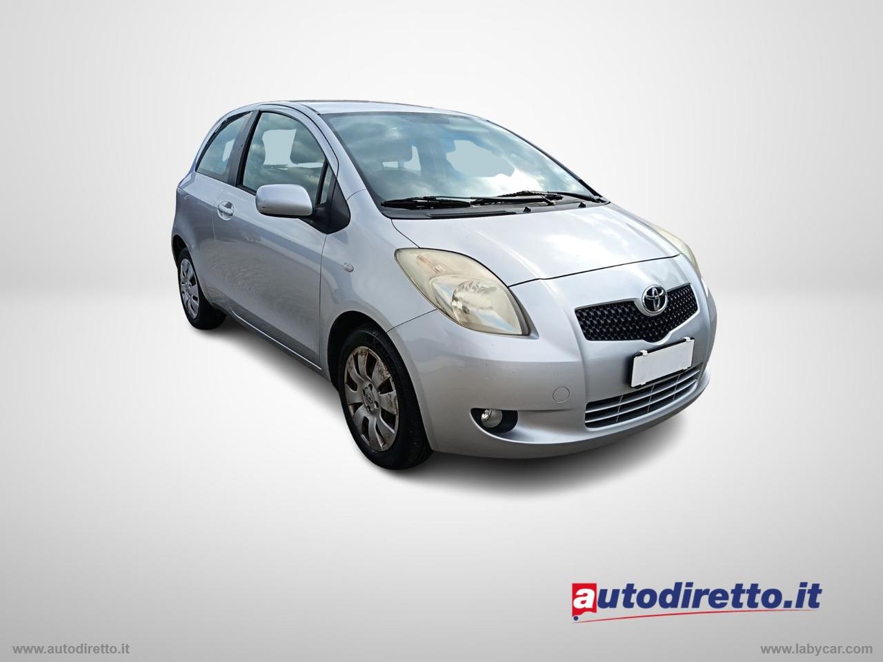 TOYOTA Yaris 1.3 5p. Sol