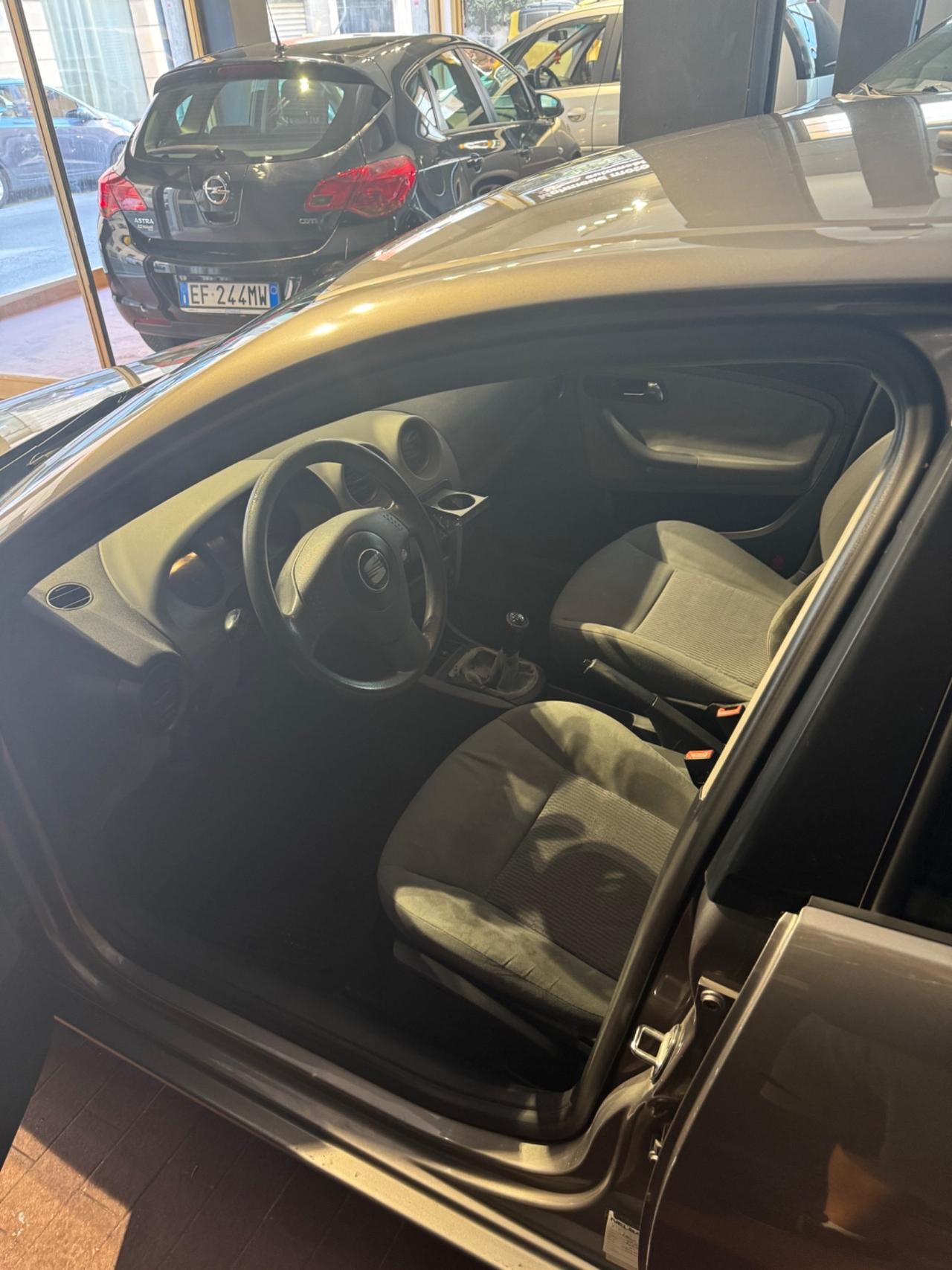 Seat Ibiza 1.4 16V 5p. Signo