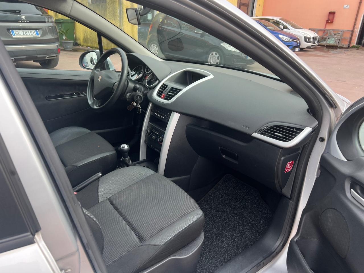 Peugeot 207 Plus 1.4 HDi 70CV 5 porte