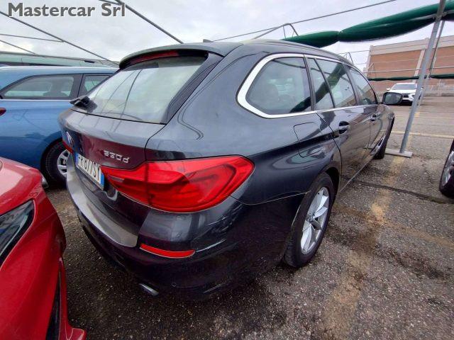 BMW 530 530d Touring xdrive Business PELLE 265cv - FR877SY