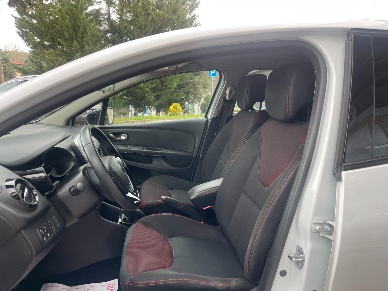 Renault Clio 1.5 dCi 8V 75CV 5 porte Costume National NEO PATENTATI