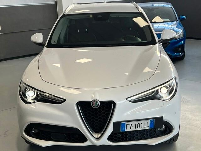 Alfa Romeo Stelvio 2.2 Turbodiesel 180 CV AT8 Q4 Super