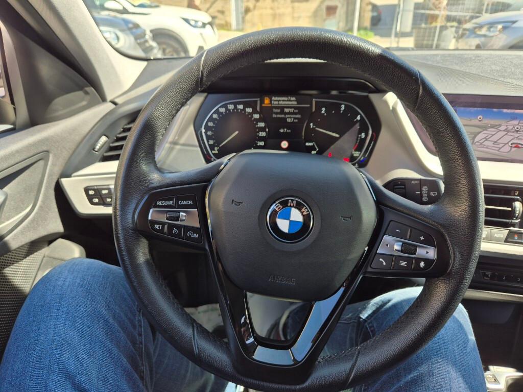 BMW NEW 116d Business Advantage