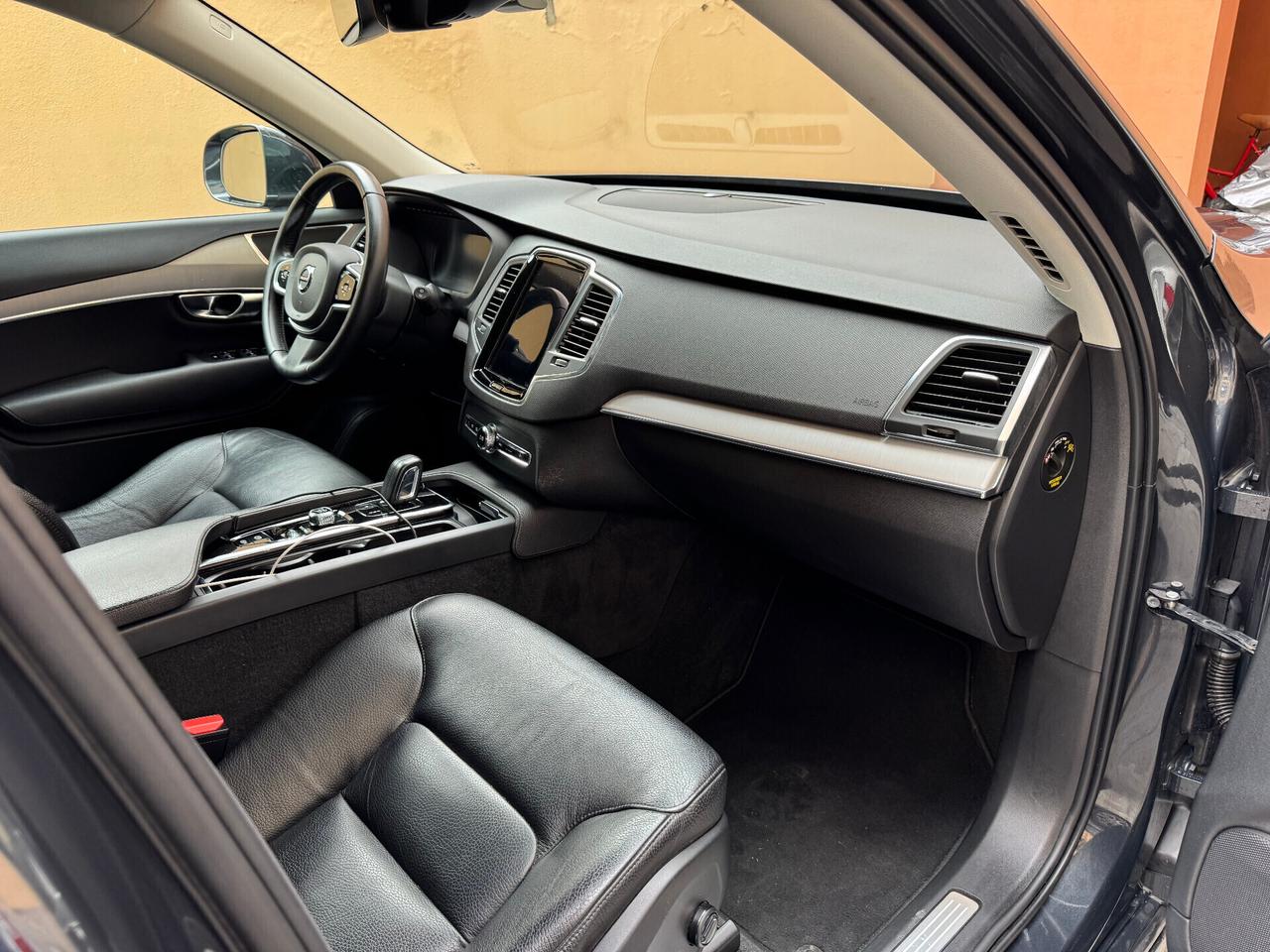 Volvo XC 90 B5 (d) AWD automatico 7 posti Momentum Pro