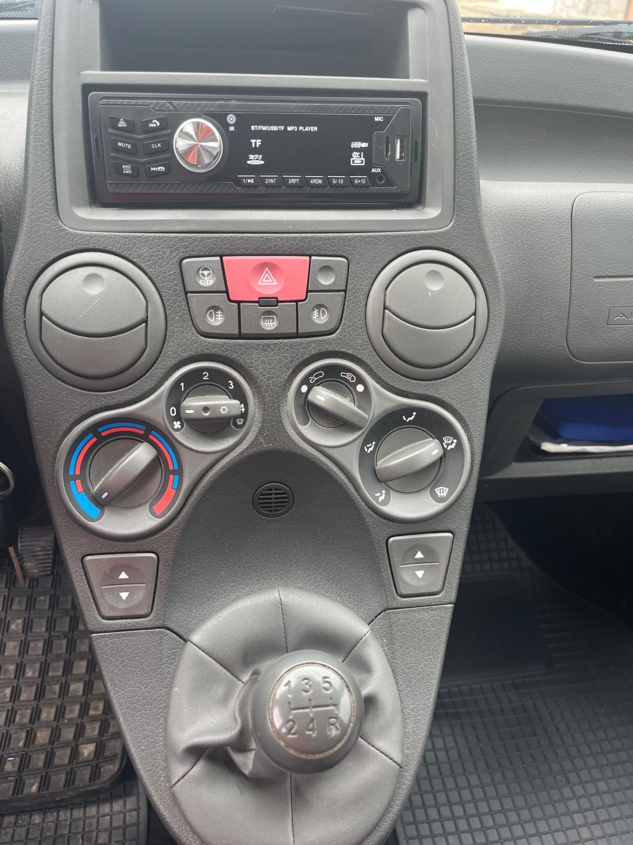 Fiat Panda 1.4 Natural Power 2012 € 1.999