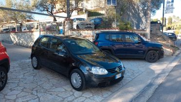 VOLKSWAGEN GOLF 5