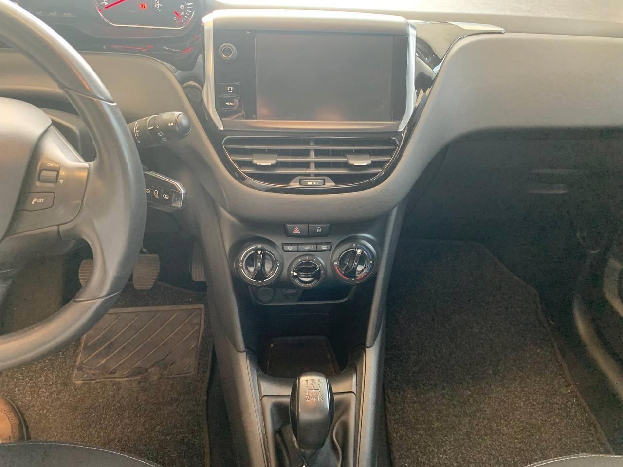Peugeot 208 1.4 HDi 68 CV 5 porte Allure