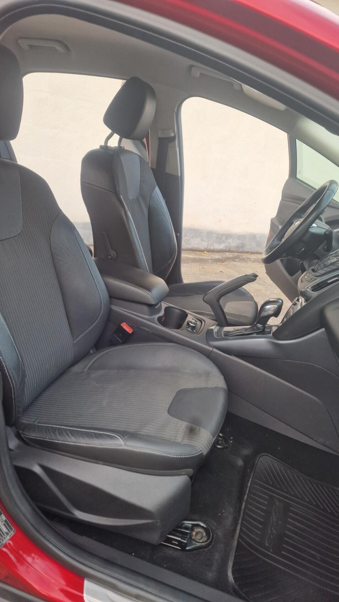 Ford Focus TDCi 115 CV Titanium "Cambio automatico"