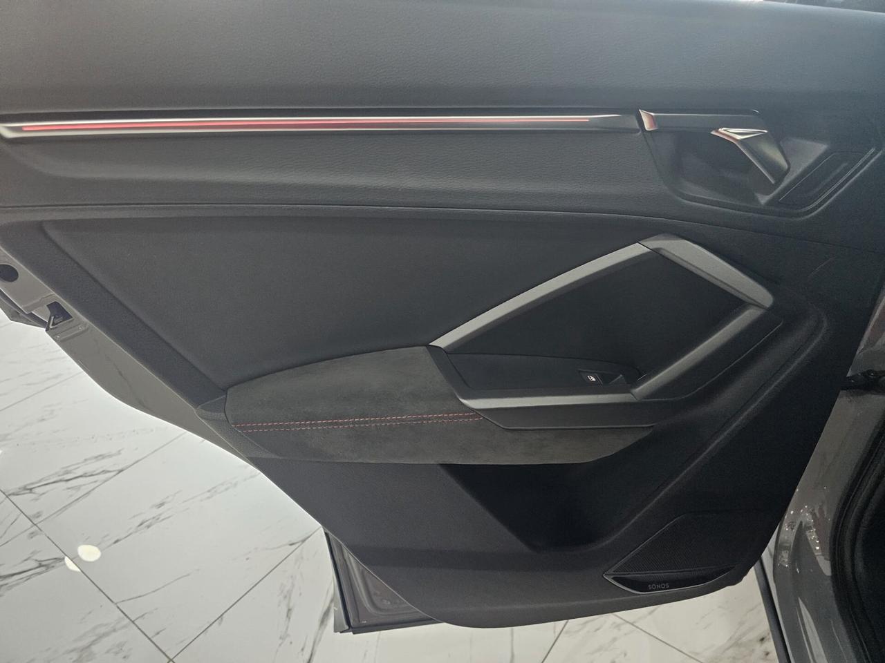 NUOVA AUDI RSQ3 SPORTBACK 2.5 BENZ 400CV S-TRONIC PACK BLACK ESTERNO