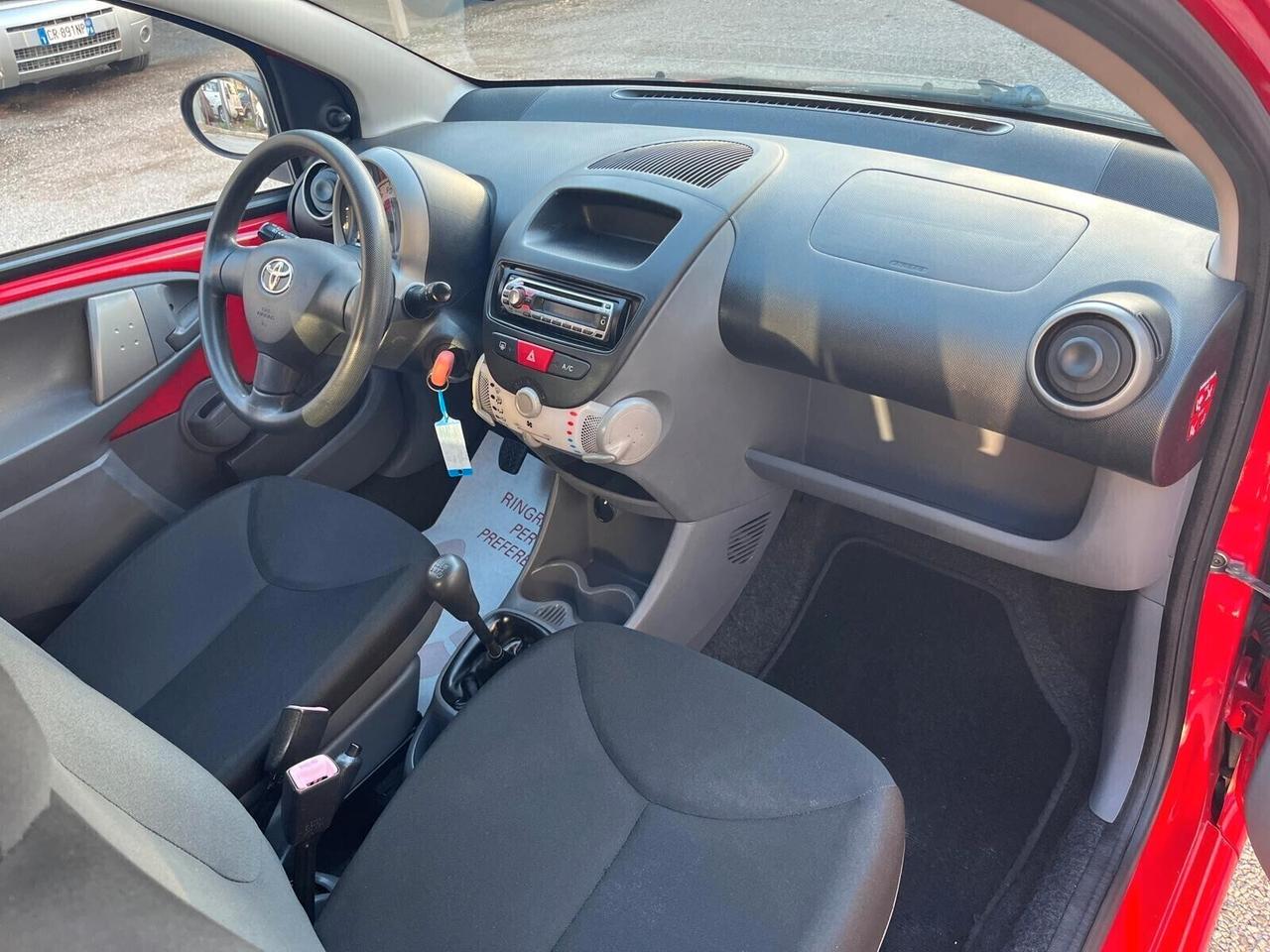 Toyota Aygo 1.0 VVT-i 68CV 5 porte Now 67.000KM