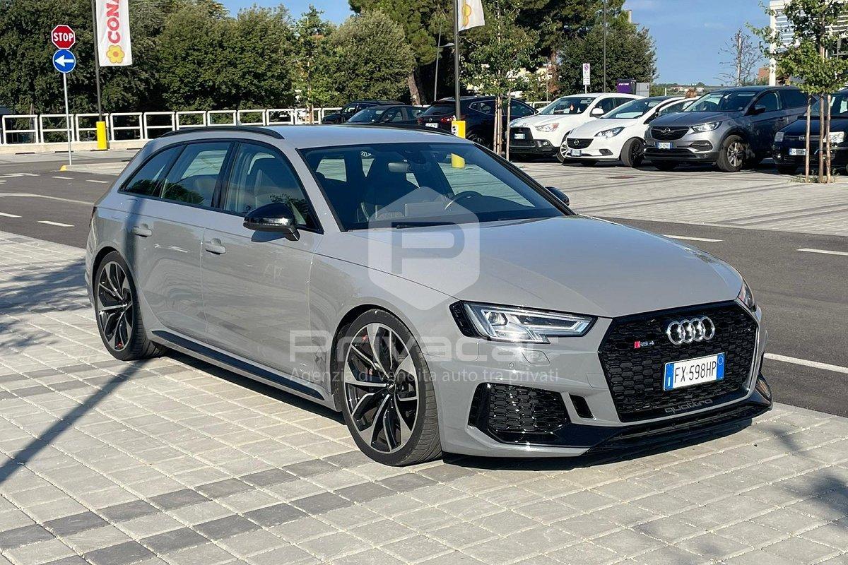 AUDI RS 4 Avant