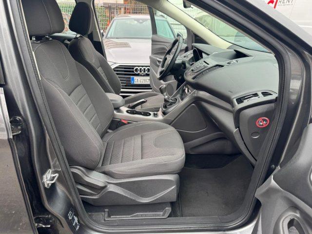 FORD Kuga 2.0 TDCI 120 CV S&S 2WD TITANIUM